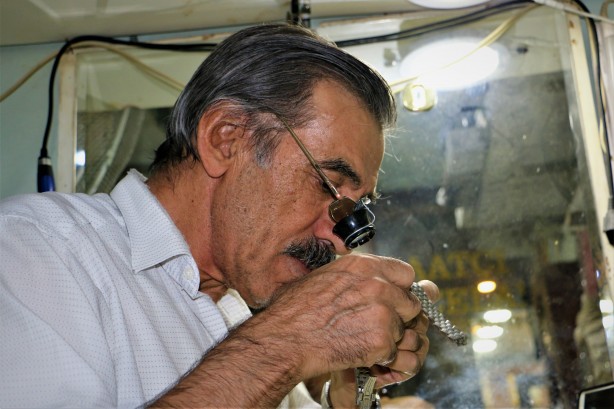 Foto - Diyarbakırlı usta tam 52 yıldır zamanı ayarlıyor!