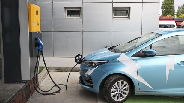 Foto - Dizel, benzinli ve elektrikli araçlara rakip geliyor! Litresi 29 lira olacak