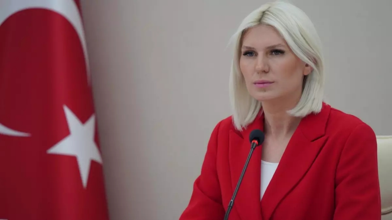 Foto - Dizi karakterine benziyor diye belediye başkanı seçersen olacağı bu! CHP’li Bilecik’te büyük rezalet