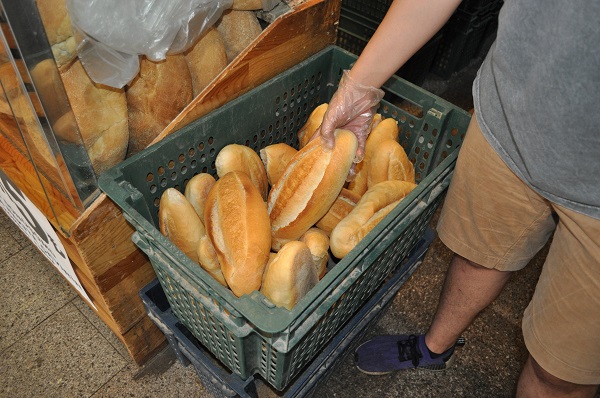 Foto - Doğa dostu fırıncıdan ilginç kampanya! Bu fırında ekmek 7 değil 5 lira