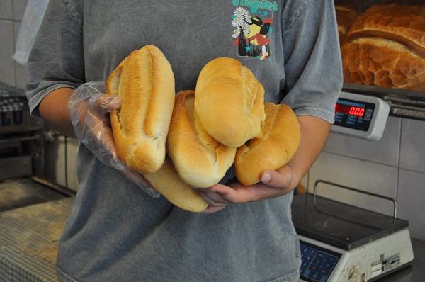 Foto - Doğa dostu fırıncıdan ilginç kampanya! Bu fırında ekmek 7 değil 5 lira