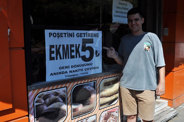 Foto - Doğa dostu fırıncıdan ilginç kampanya! Bu fırında ekmek 7 değil 5 lira