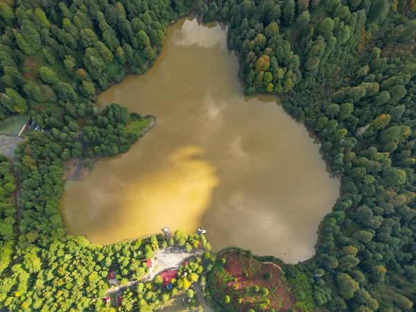 Foto - Doğa harikası Karagöl görsel şölen yaşatıyor