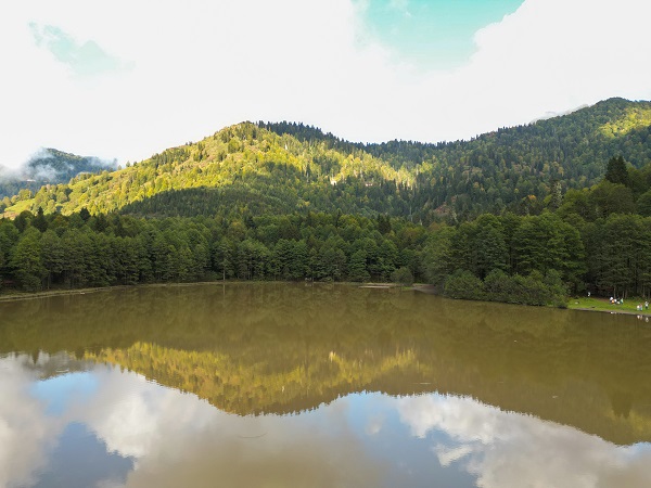 Foto - Doğa harikası Karagöl görsel şölen yaşatıyor