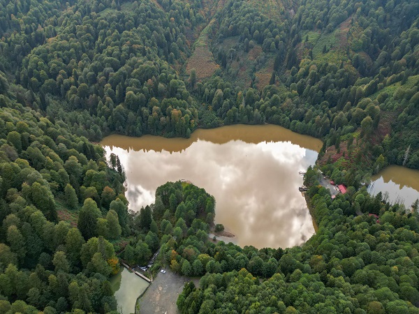 Foto - Doğa harikası Karagöl görsel şölen yaşatıyor
