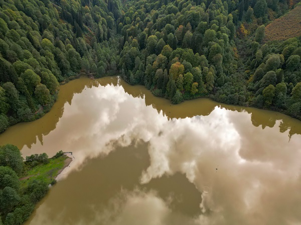 Foto - Doğa harikası Karagöl görsel şölen yaşatıyor