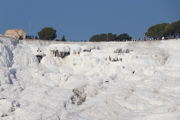 Foto - Doğa harikası Pamukkale rekor peşinde