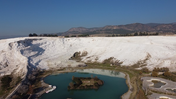 Foto - Doğa harikası Pamukkale rekor peşinde