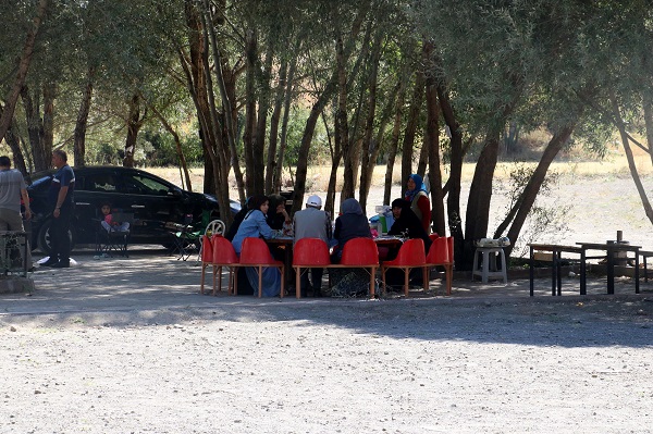 Foto - Doğa sevgisi bozkırı vahaya dönüştürdü