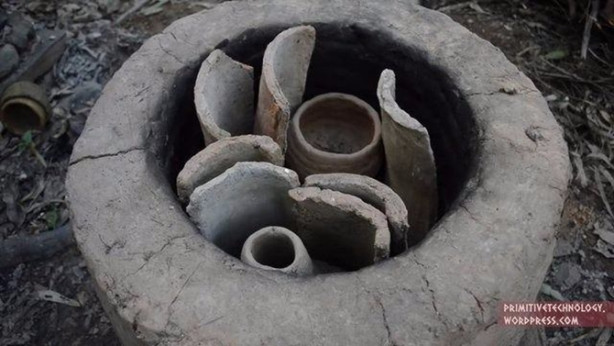 Foto - Doğadaki malzemelerden fırın yaptı!