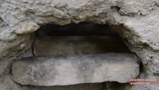 Foto - Doğadaki malzemelerden fırın yaptı!