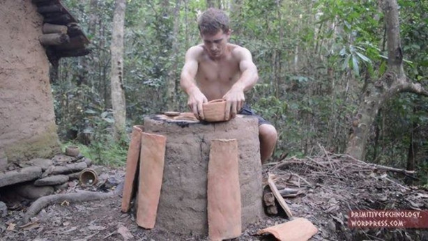 Foto - Doğadaki malzemelerden fırın yaptı!