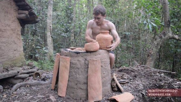 Foto - Doğadaki malzemelerden fırın yaptı!