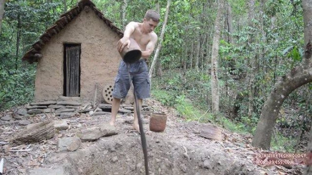 Foto - Doğadaki malzemelerden fırın yaptı!