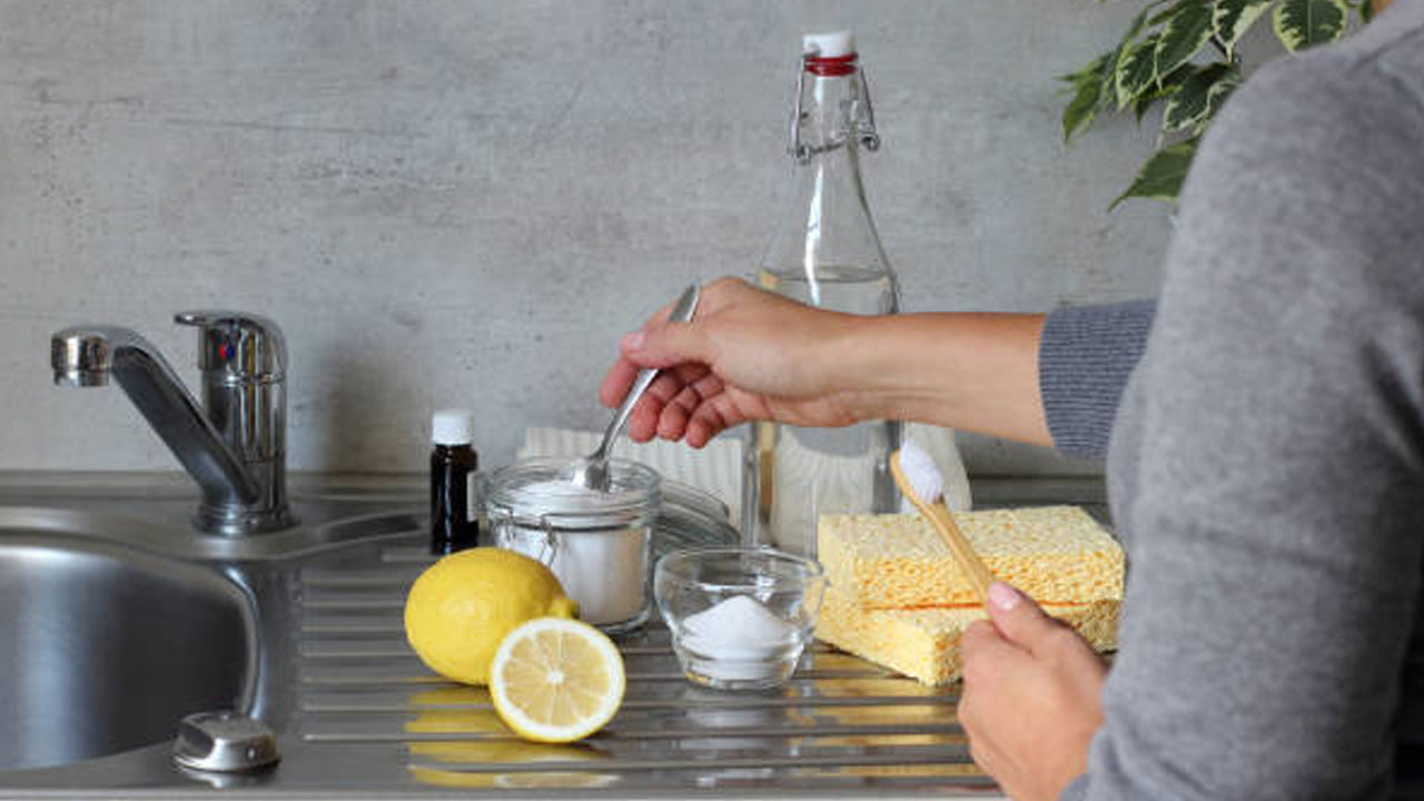 Foto - Doğal malzemelerle tertemiz bir ev mümkün! O şişelere para vermeyi bırakın