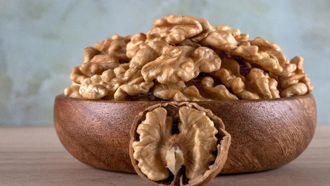 Doğal tansiyon ilacı: Bir avucu şifa deposu! Bu kuruyemişi evinizden eksik etmeyin! İyi geliyor