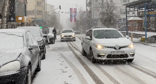 Foto - Doğu Anadolu kara teslim! 