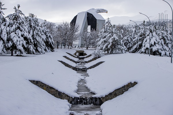 Foto - Doğu Anadolu’da kar ve soğuk hava "kara kış"ı aratmıyor