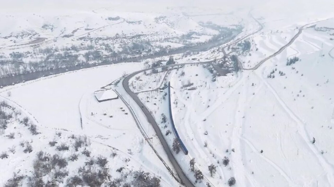 Doğu Ekspresi’nin etkileyen yolculuğu! Karlar içinde masal gibi bir manzara