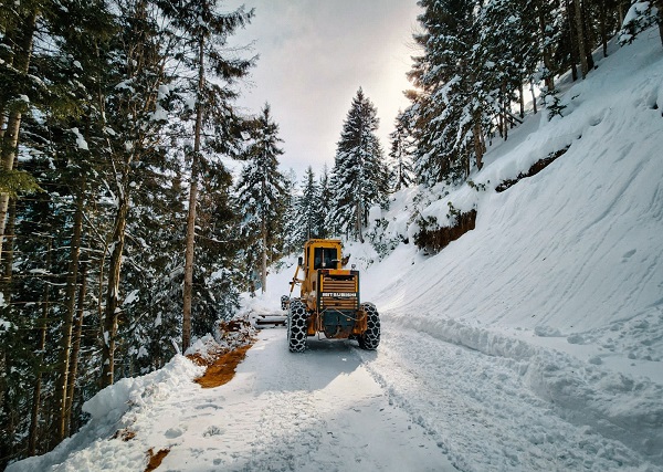 Foto - Doğu Karadeniz’de 125 köy yolu kapandı