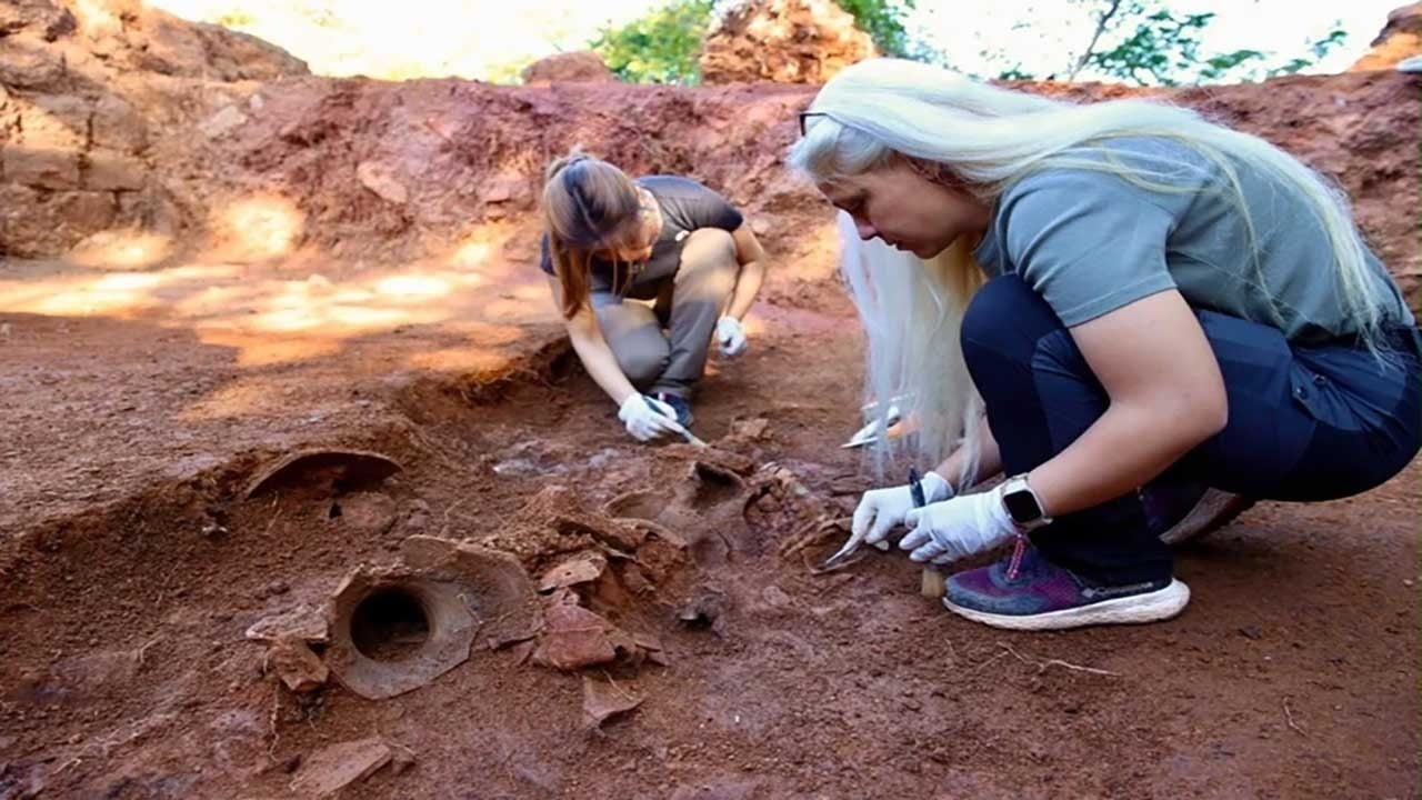 Doğu Karadeniz'in bağrından tarih fışkırdı: 2 bin 300 yıllık devasa kalede Dionysos ve Pan kültü ortaya çıkarıldı!