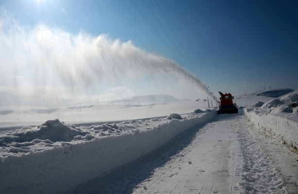 Foto - Doğu'da 230 yerleşim yolu ulaşıma kapandı