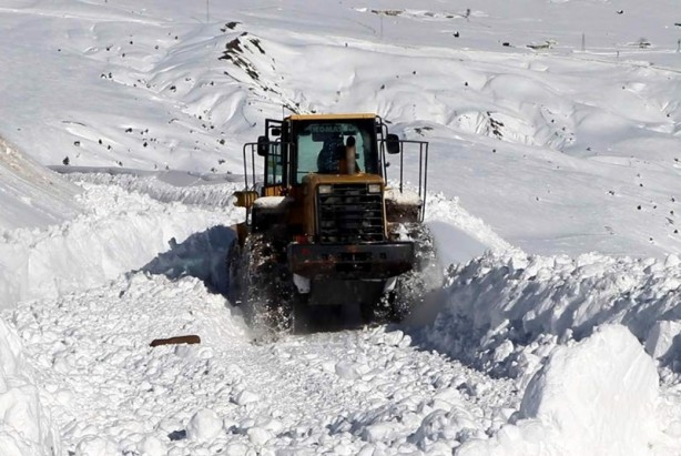 Foto - Doğu'da 5 şehirde 91 yerleşim birimine ulaşım sağlanamıyor