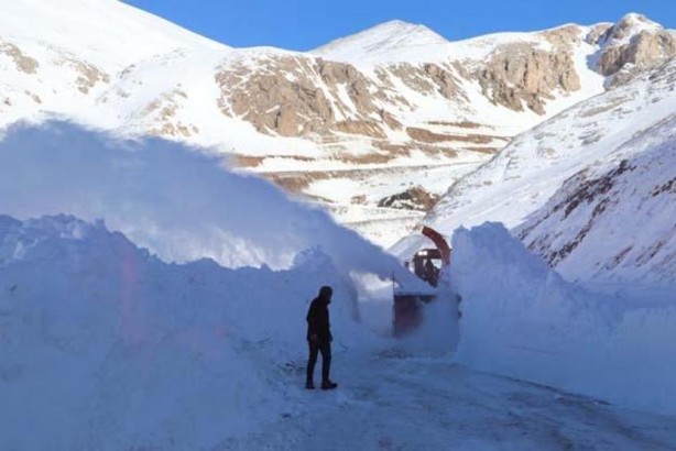 Foto - Doğu'da yoğun mücadele: Düşen çığ temizlendi