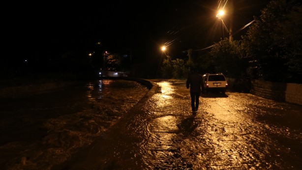 Foto - Doğum günü kutlarken dehşeti yaşadılar! Çocuklar korku dolu anları böyle anlattı