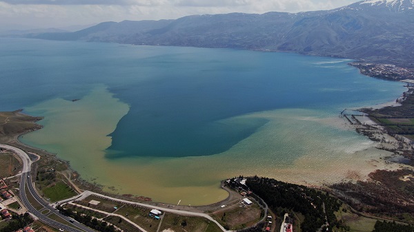 Foto - 'Doğunun gizli denizi'nin rengi değişti! 