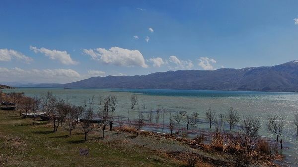 Foto - 'Doğunun gizli denizi'nin rengi değişti! 