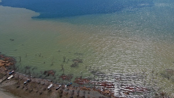 Foto - 'Doğunun gizli denizi'nin rengi değişti! 