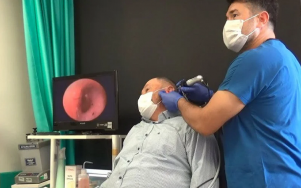 Foto - Doktor kulağından canlı canlı sinek çıkardı! Hayatının şokunu yaşadı