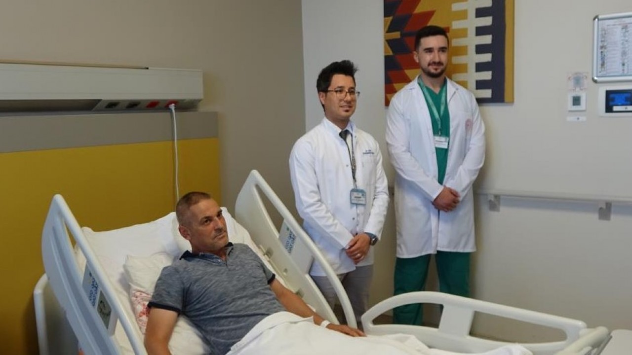 Foto - Doktorlar bile şaştı kaldı! Bakın böbreğinden kaç tane taş çıktı