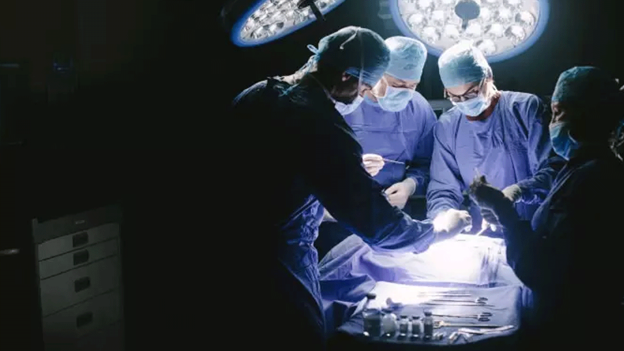 Foto - Doktorları şaşkına çeviren vaka: Karnından çıkana inanamadılar!!!