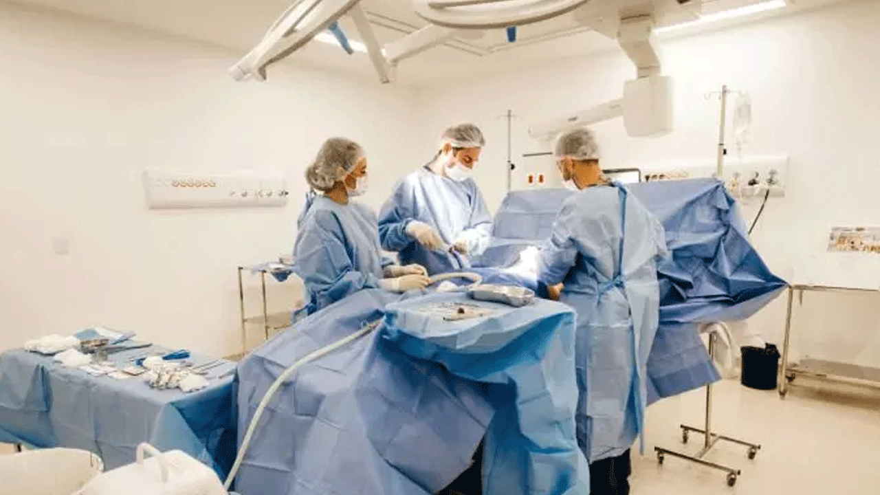 Foto - Doktorları şaşkına çeviren vaka: Karnından çıkana inanamadılar!!!