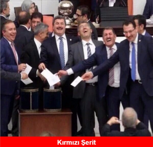Foto - Dokunulmazlık capsleri kırdı geçirdi