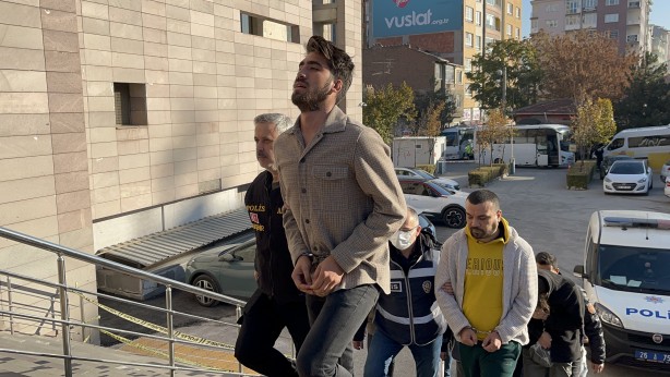 Foto - Dolandırıcılık zanlısı kadınlardan ilginç işaret ve sözler