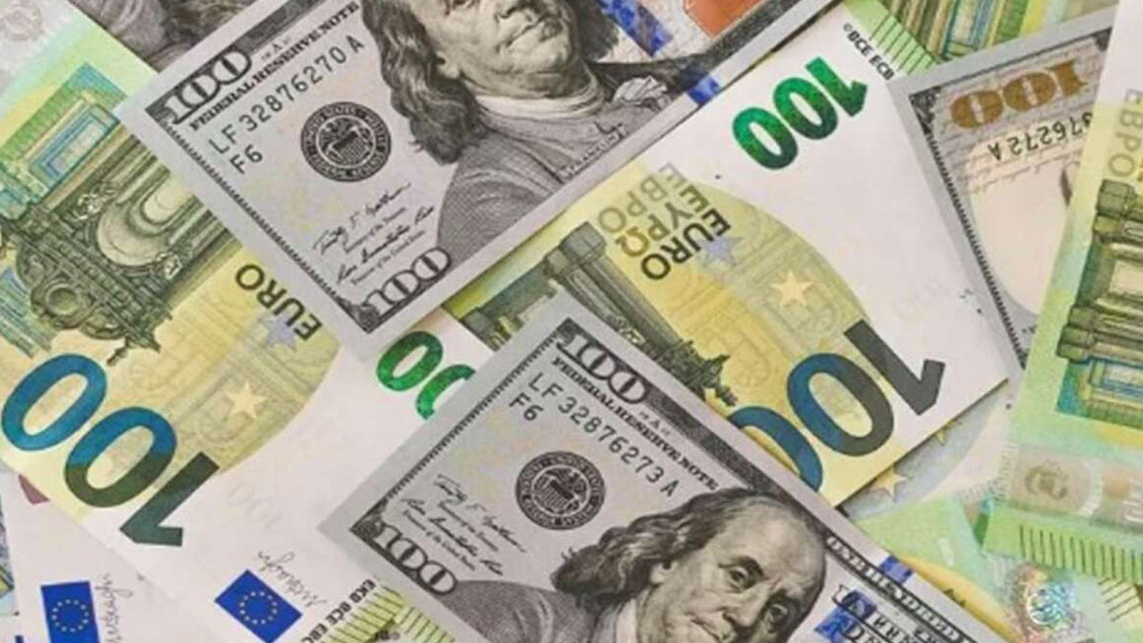 Foto - 'Dolar 4 lira değişecek'