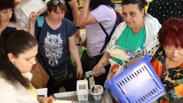 Foto - Dolar kurundaki artış onlara yaradı! Bagajları doldurup doldurup gidiyorlar