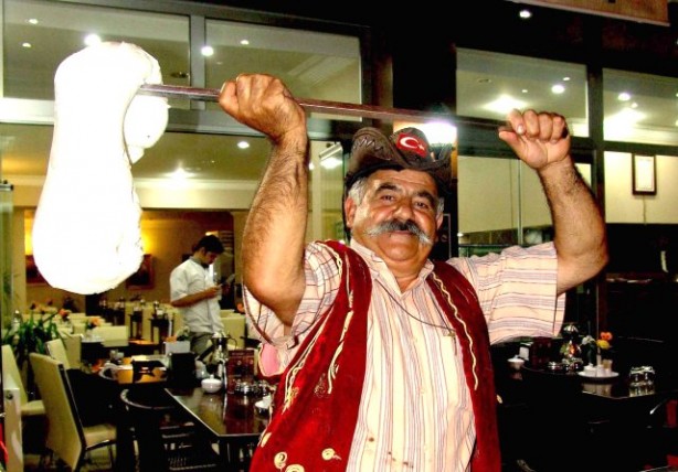 Foto - Dondurmayı kaşıkla yiyenler dikkat! Bu ayrıntı dikkat çekti