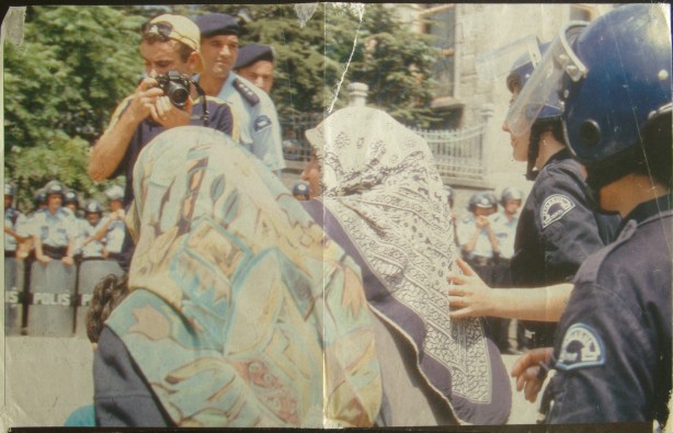 Foto - Dönemin zalimleri başörtüsü yasağını böyle uyguladı