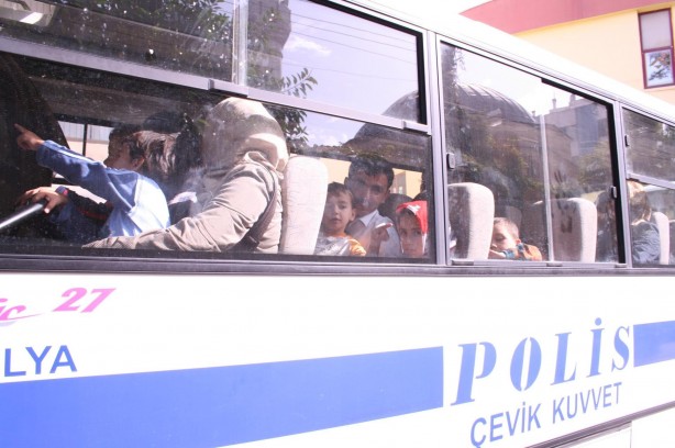 Foto - Dönemin zalimleri başörtüsü yasağını böyle uyguladı