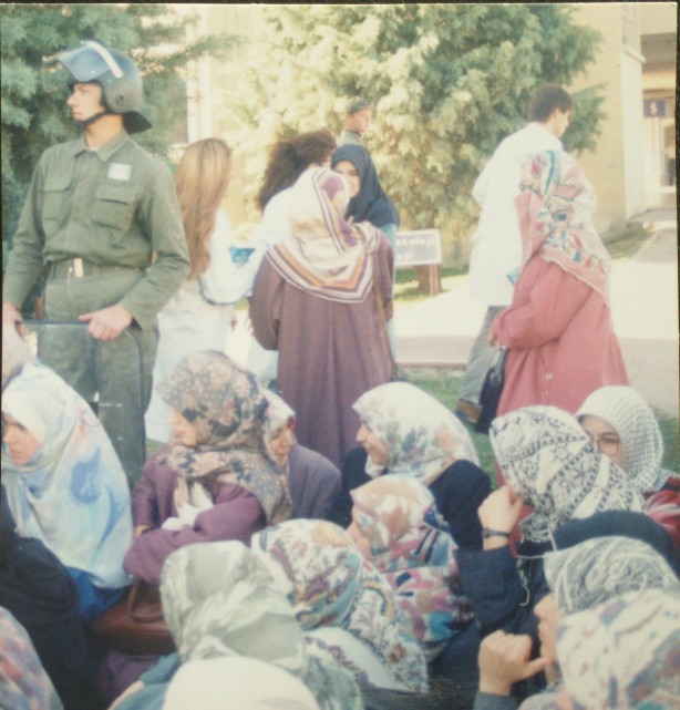 Foto - Dönemin zalimleri başörtüsü yasağını böyle uyguladı