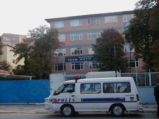 Foto - Dönemin zalimleri başörtüsü yasağını böyle uyguladı