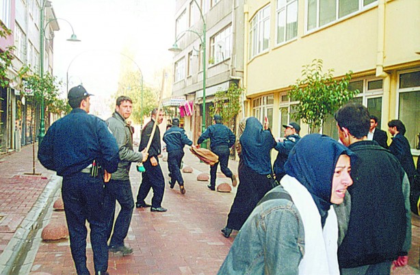 Foto - Dönemin zalimleri başörtüsü yasağını böyle uyguladı