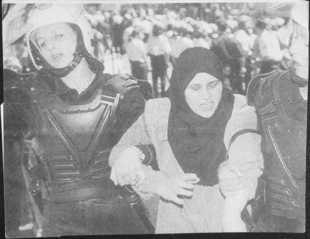 Foto - Dönemin zalimleri başörtüsü yasağını böyle uyguladı