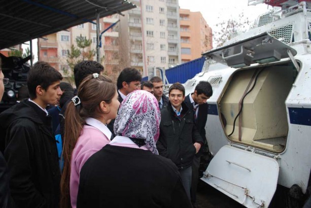 Foto - Dönemin zalimleri başörtüsü yasağını böyle uyguladı