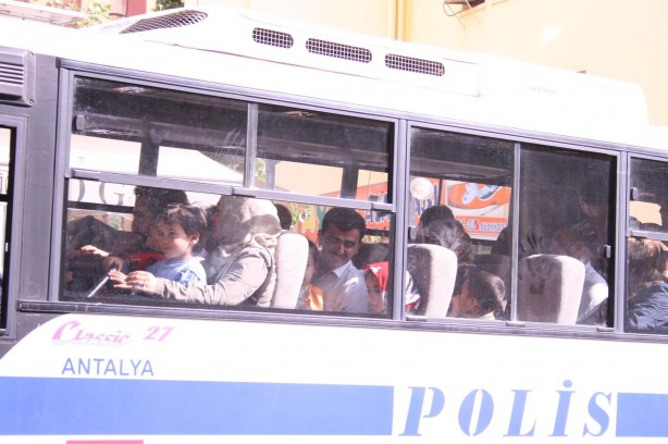 Foto - Dönemin zalimleri başörtüsü yasağını böyle uyguladı