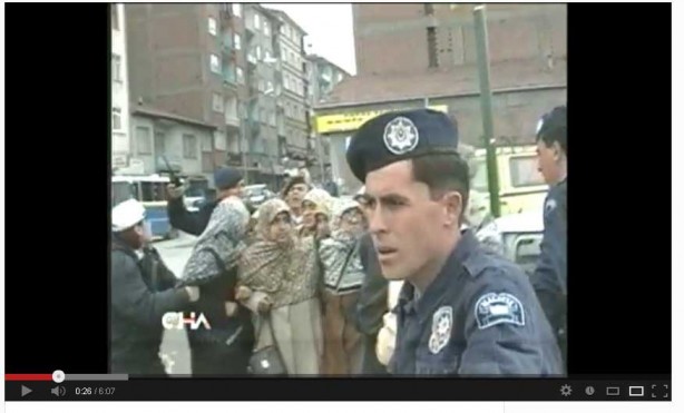 Foto - Dönemin zalimleri başörtüsü yasağını böyle uyguladı